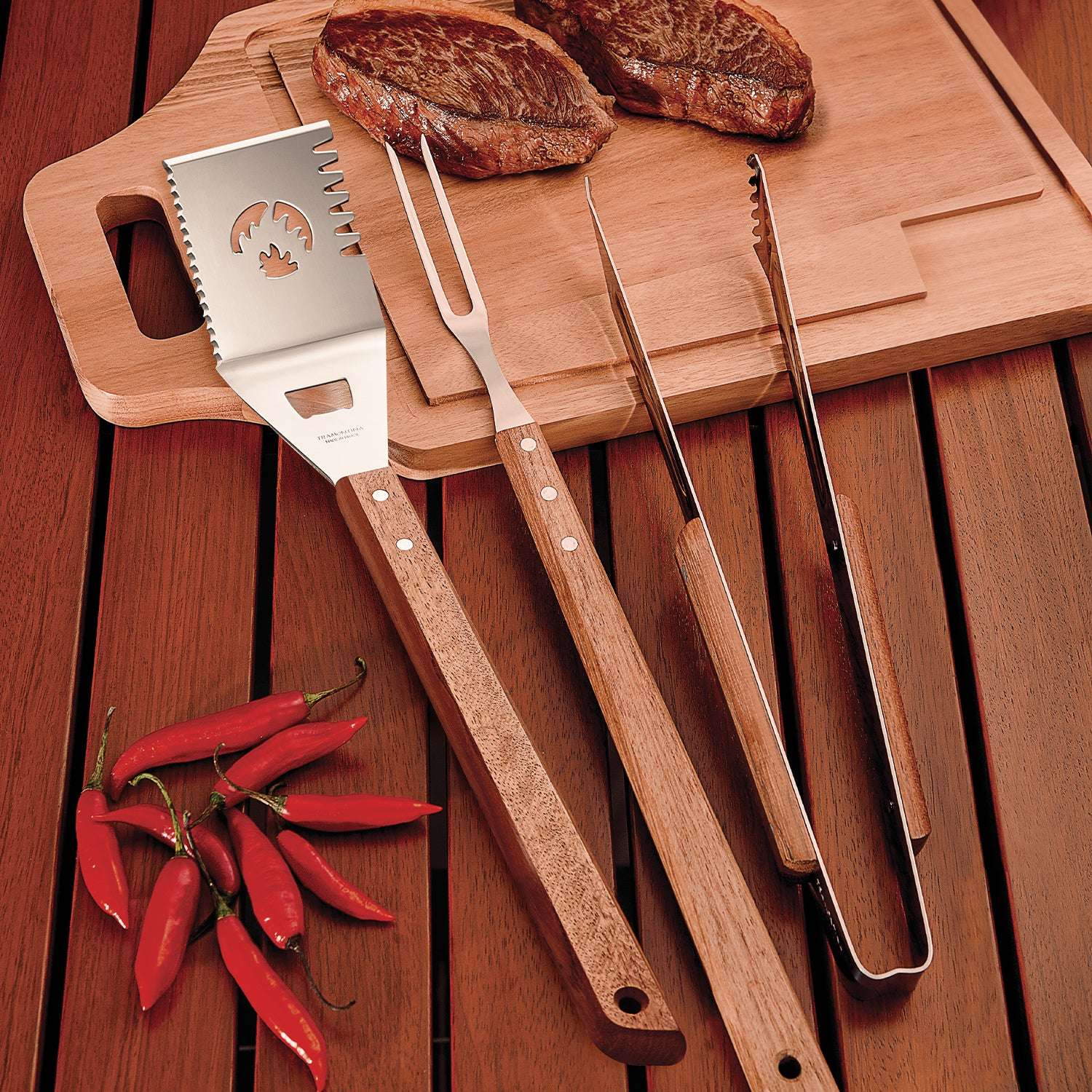 MasterClass Barbecue Tongs & Turner – Set of 2pcs MasterClass Barbecue Tongs & Turner – Set of 2pcs