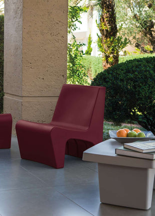 Tramontina Berta Polyethylene Lounge Chair (Burgundy) - Tramontina Store UK